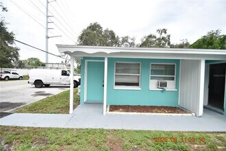 403 Milwaukee Ave in Dunedin, FL - Building Photo - Building Photo