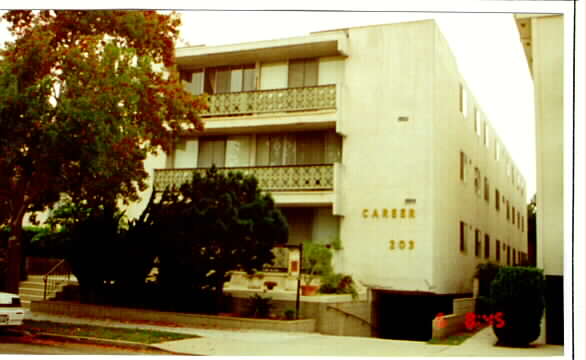 Career Apartments in Santa Monica, CA - Building Photo