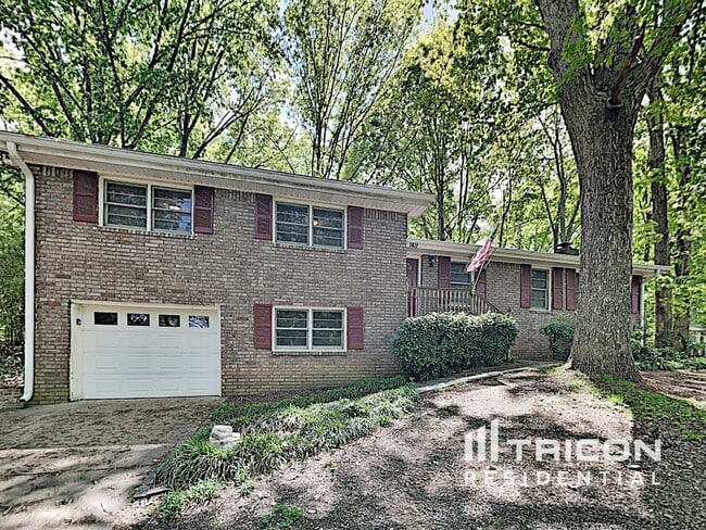 1411 Wildwood Dr in Acworth, GA - Building Photo - Building Photo