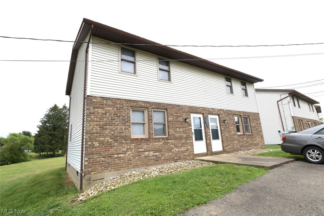 1328 Richey Rd-Unit -B in Zanesville, OH - Foto de edificio