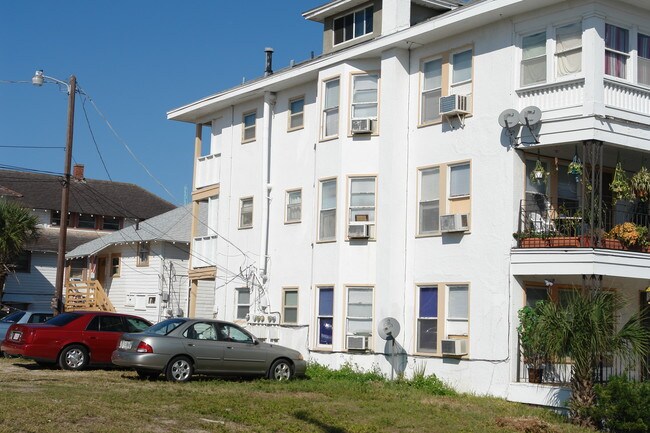707 Harvey Ave in Daytona Beach, FL - Building Photo - Building Photo