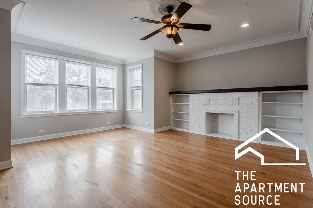 4250 N Keystone Ave in Chicago, IL - Building Photo