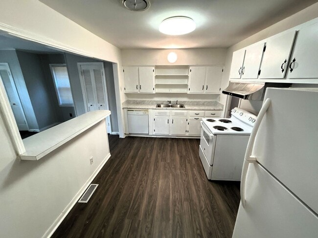 1755 Cornelia Ln in Memphis, TN - Building Photo - Building Photo