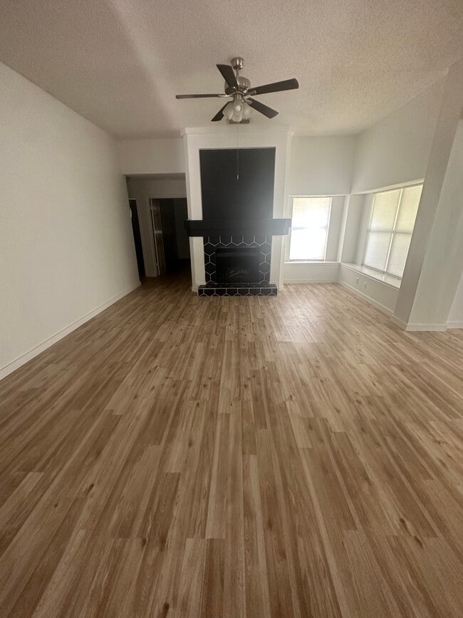 7948 Corona Rdg in San Antonio, TX - Building Photo - Building Photo