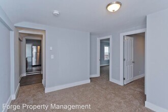 10 King St in Westfield, MA - Building Photo - Building Photo