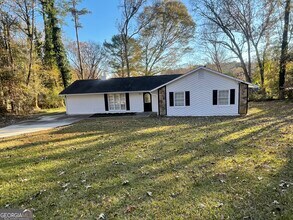 1233 Woodland Ct SE in Conyers, GA - Building Photo - Building Photo