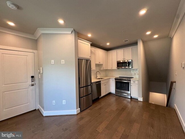 property at 915 Elder St NW