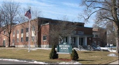 Mitchell on the Park Adult Living in Wethersfield, CT - Foto de edificio - Building Photo