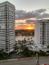 5701 Collins Ave, Unit 1107 in Miami Beach, FL - Building Photo - Building Photo