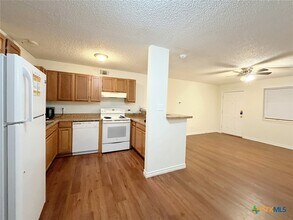 20105 San Marcos Hwy in San Marcos, TX - Building Photo - Building Photo