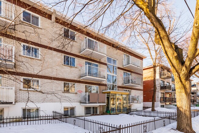 7400 Des Ormeaux Av