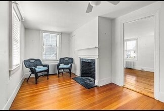 212 North St in Hingham, MA - Building Photo - Building Photo