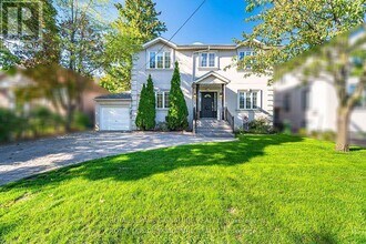 114 Fairholme Ave in Toronto, ON - Building Photo - Building Photo