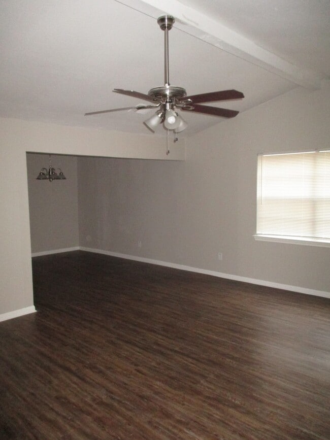3423 Abinger Ln in Houston, TX - Foto de edificio - Building Photo