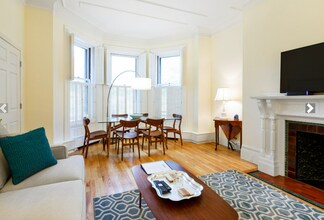 387 Commonwealth Ave, Unit 3 in Boston, MA - Foto de edificio - Building Photo