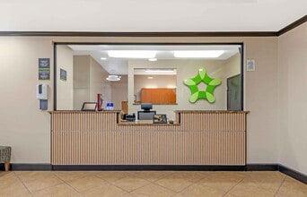 Furnished Studio-McAlester - Hwy 69 in Mcalester, OK - Building Photo - Building Photo