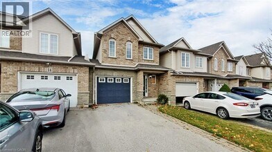 12 Southside Pl in Hamilton, ON - Building Photo - Building Photo