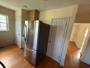 8661 Litzsinger Rd in Brentwood, MO - Building Photo - Building Photo