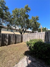9031 SW 227th St in Cutler Bay, FL - Foto de edificio - Building Photo