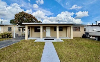 1351 W 34th St in Hialeah, FL - Building Photo