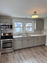 2-103 Rutherglen Ave in Providence, RI - Building Photo - Building Photo