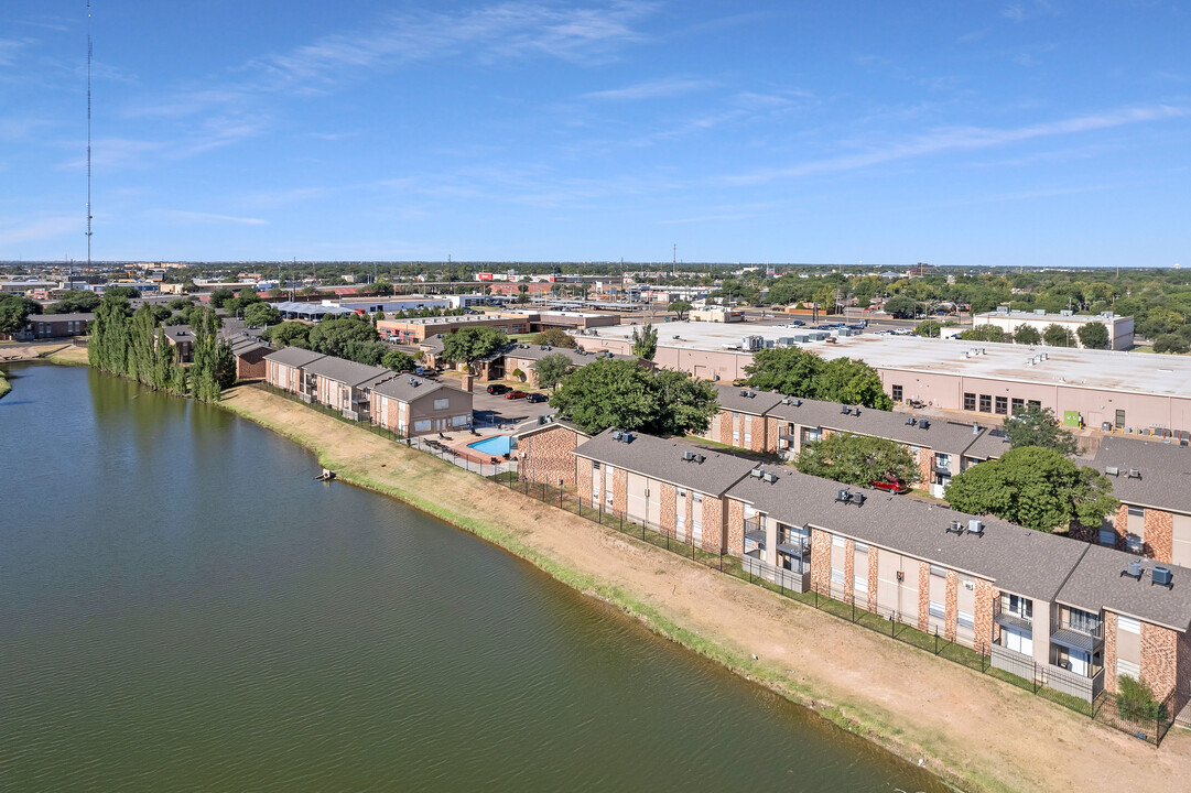 Waterside Village LLC in Lubbock, TX - Foto de edificio