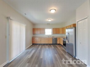 2690 Kilmurray Dr in Brownsburg, IN - Foto de edificio - Building Photo