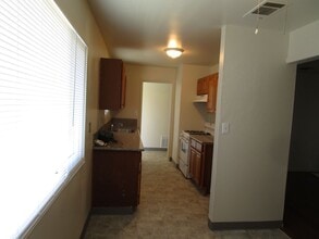 124 San Carlos Ct in Vacaville, CA - Building Photo - Building Photo