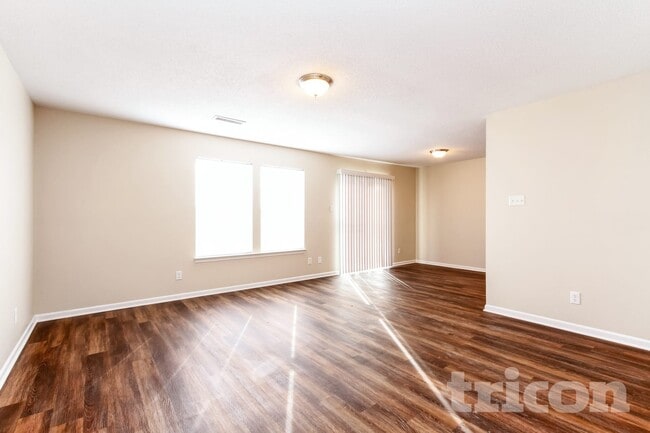 10975 Walnut Grove Bend in Camby, IN - Building Photo - Building Photo