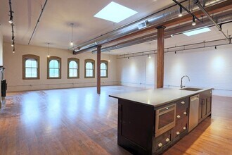 144 Lincoln St, Unit 6 in Boston, MA - Building Photo - Building Photo