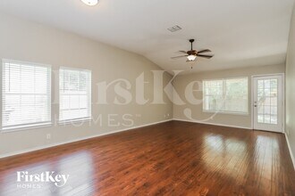 5102 Roan Brook in San Antonio, TX - Building Photo - Building Photo