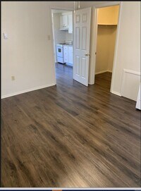Country Squire Apartments photo'