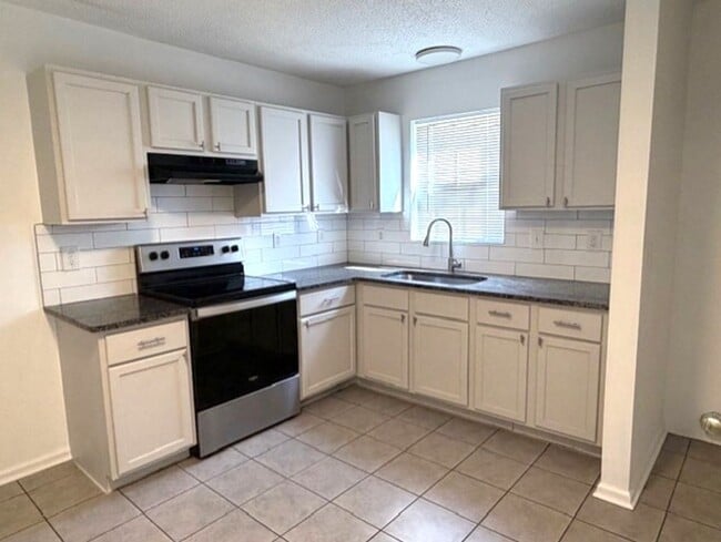 525 Texas Ave in Burlington, NC - Building Photo - Building Photo