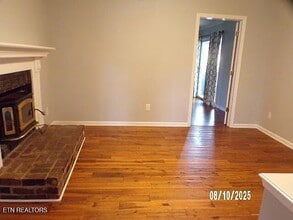 886 Old Harriman Hwy in Oliver Springs, TN - Building Photo - Building Photo