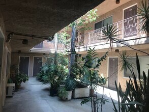10425 Irene St in Los Angeles, CA - Building Photo - Building Photo