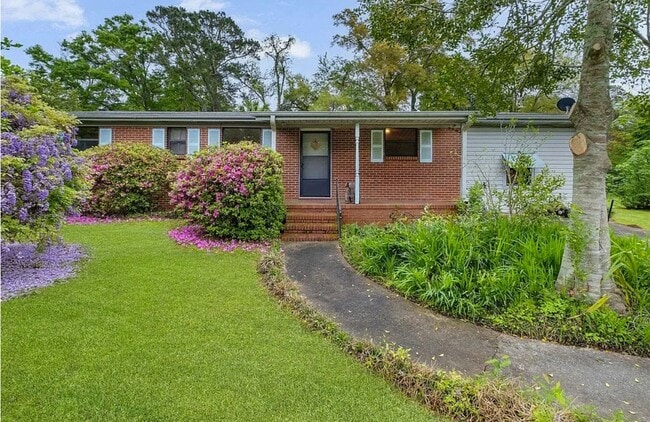 property at 1927 Grimes Ln
