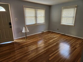 154 Country Club Rd in New Britain, CT - Building Photo