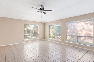 8915 Beau Monde Dr in Houston, TX - Building Photo - Building Photo