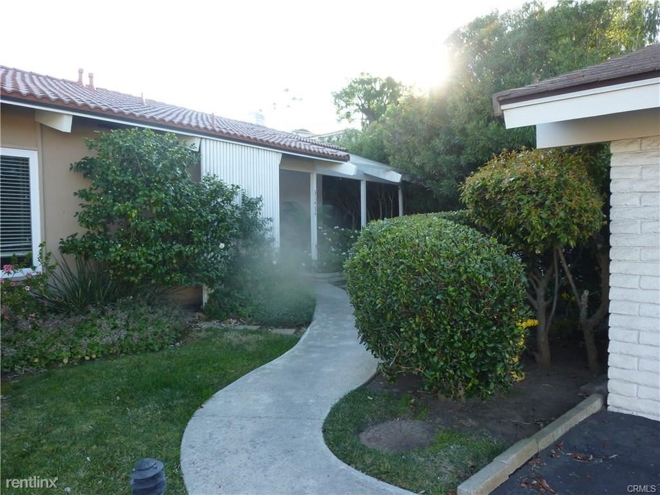 31434 Flying Cloud Dr in Laguna Niguel, CA - Building Photo