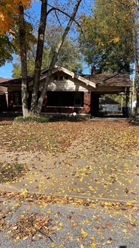 property at 1980 Snowden Ave
