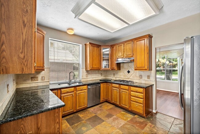 22811 Crested Lark Ct