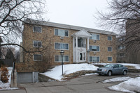 2421 Pillsbury Apartments in Minneapolis, MN - Foto de edificio - Building Photo