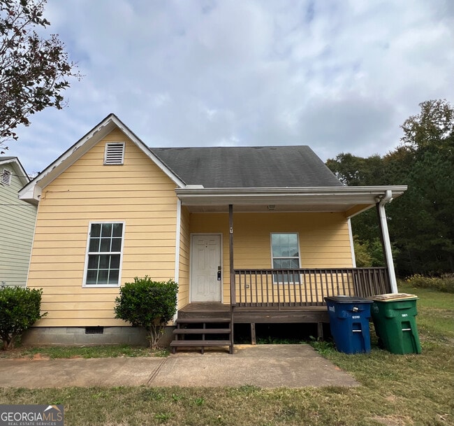 property at 390 Hawthorne Ext