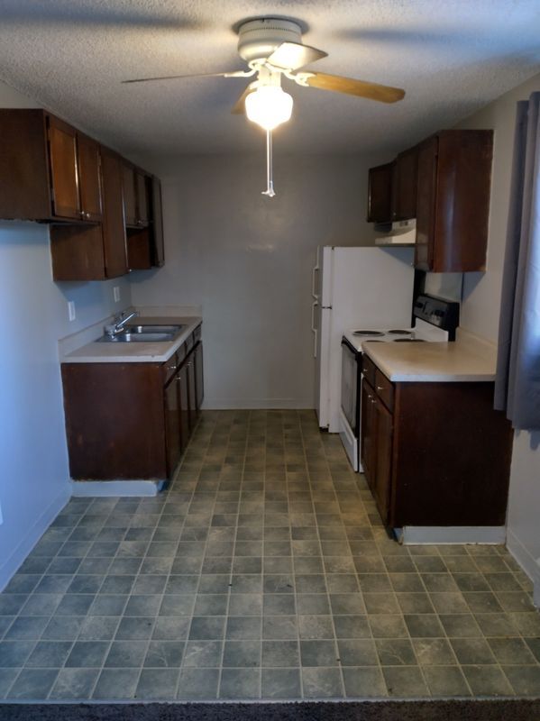 1941 Clinton St in Aurora, CO - Building Photo - Building Photo