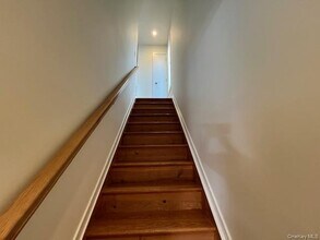 1 Kirkwood Rd in Port Washington, NY - Building Photo - Building Photo