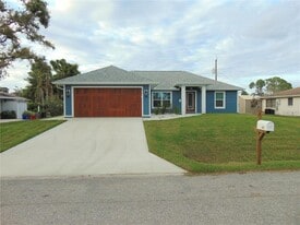 451 Tanager Rd in Venice, FL - Building Photo