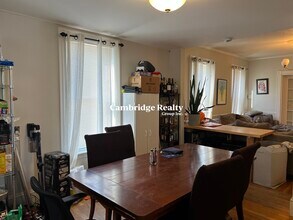 44 Berkeley St, Unit 1 in Somerville, MA - Building Photo - Building Photo