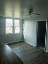 309 E 22nd Ave, Unit A in Bellevue, NE - Foto de edificio - Building Photo