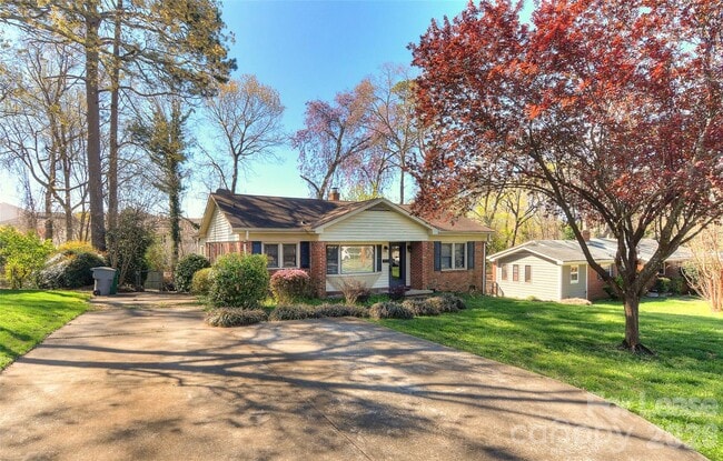 1308 Mockingbird Ln in Charlotte, NC - Building Photo - Building Photo