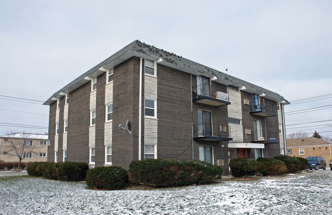 4850 Lamon Ave in Burbank, IL - Building Photo
